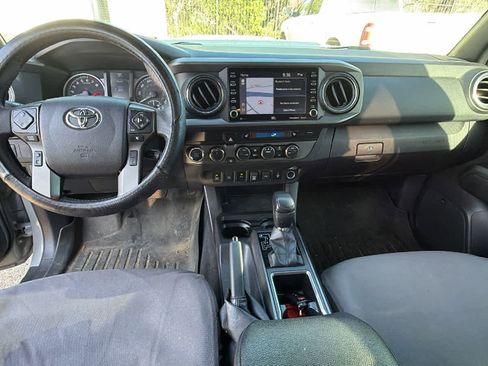 Used 2021 Toyota Tacoma TRD Sport w/ TRD Premium Sport Package image 18