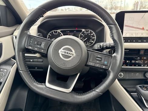 Used 2021 Nissan Rogue SL w/ Premium Package image 14