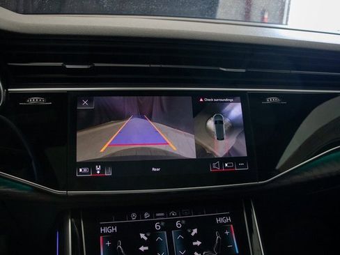 Used 2021 Audi Q8 Premium Plus image 38
