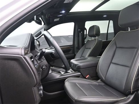 Used 2023 Chevrolet Tahoe Premier image 9