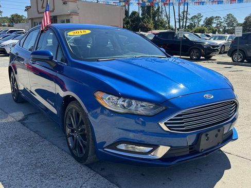 Used 2018 Ford Fusion SE w/ Equipment Group 601A image 3