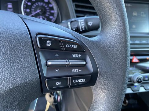 Used 2020 Hyundai Elantra SEL w/ Cargo Package (C1) FWD image 15