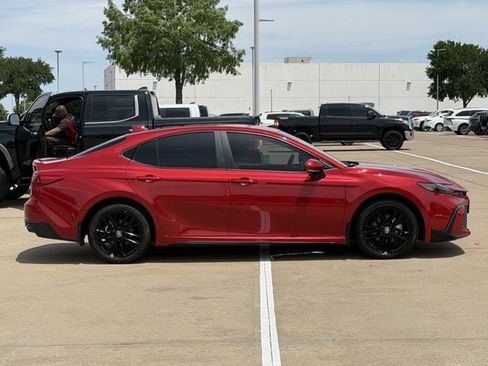Certified 2025 Toyota Camry SE w/ Convenience Package AWD/4WD image 3