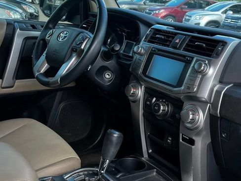 Used 2018 Toyota 4Runner SR5 Premium RWD image 22