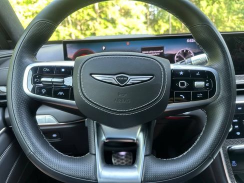 Used 2025 Genesis GV80 3.5T e-SC AWD/4WD image 13
