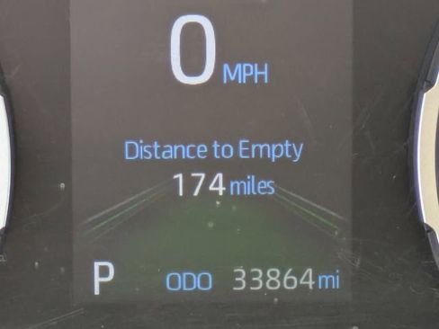 Used 2020 Toyota RAV4 XLE Premium FWD image 29