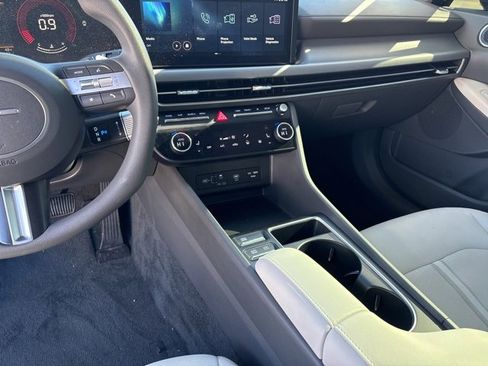 Used 2024 Hyundai Sonata SEL image 16