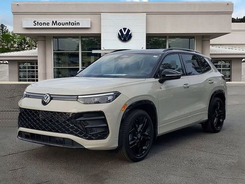 New 2026 Volkswagen Tiguan SE R-Line image 1