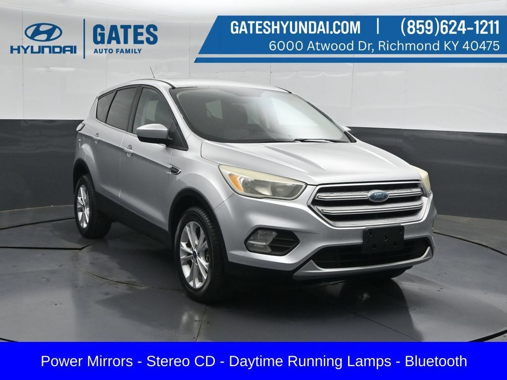 Used 2017 Ford Escape SE AWD/4WD image 4