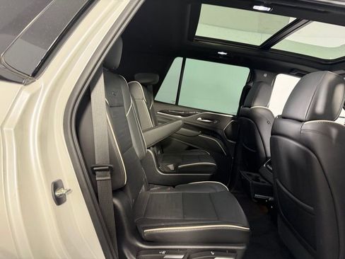 Used 2021 Cadillac Escalade Sport w/ LPO, ONYX Package image 30