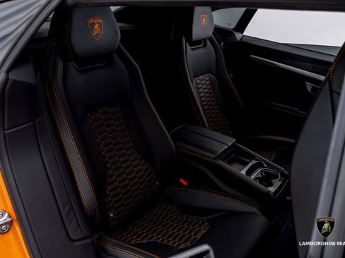 Used 2022 Lamborghini Urus image 51