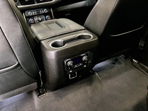 Used 2022 Chevrolet Tahoe RST w/ Luxury Package AWD/4WD image 29