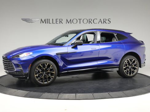 Used 2024 Aston Martin DBX 707 image 2