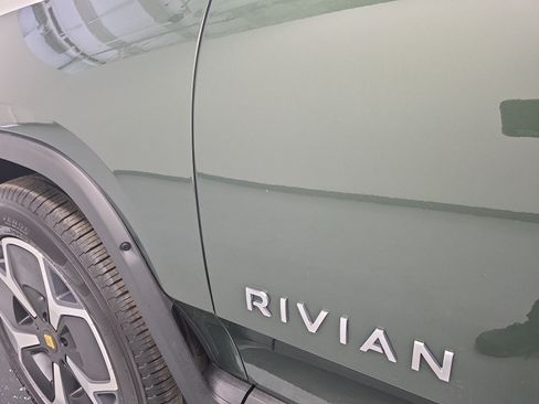 Used 2024 Rivian R1T Adventure AWD/4WD image 37