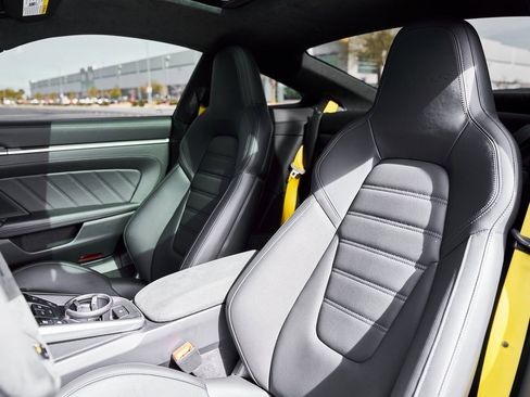 Used 2024 Porsche 911 Turbo S image 40