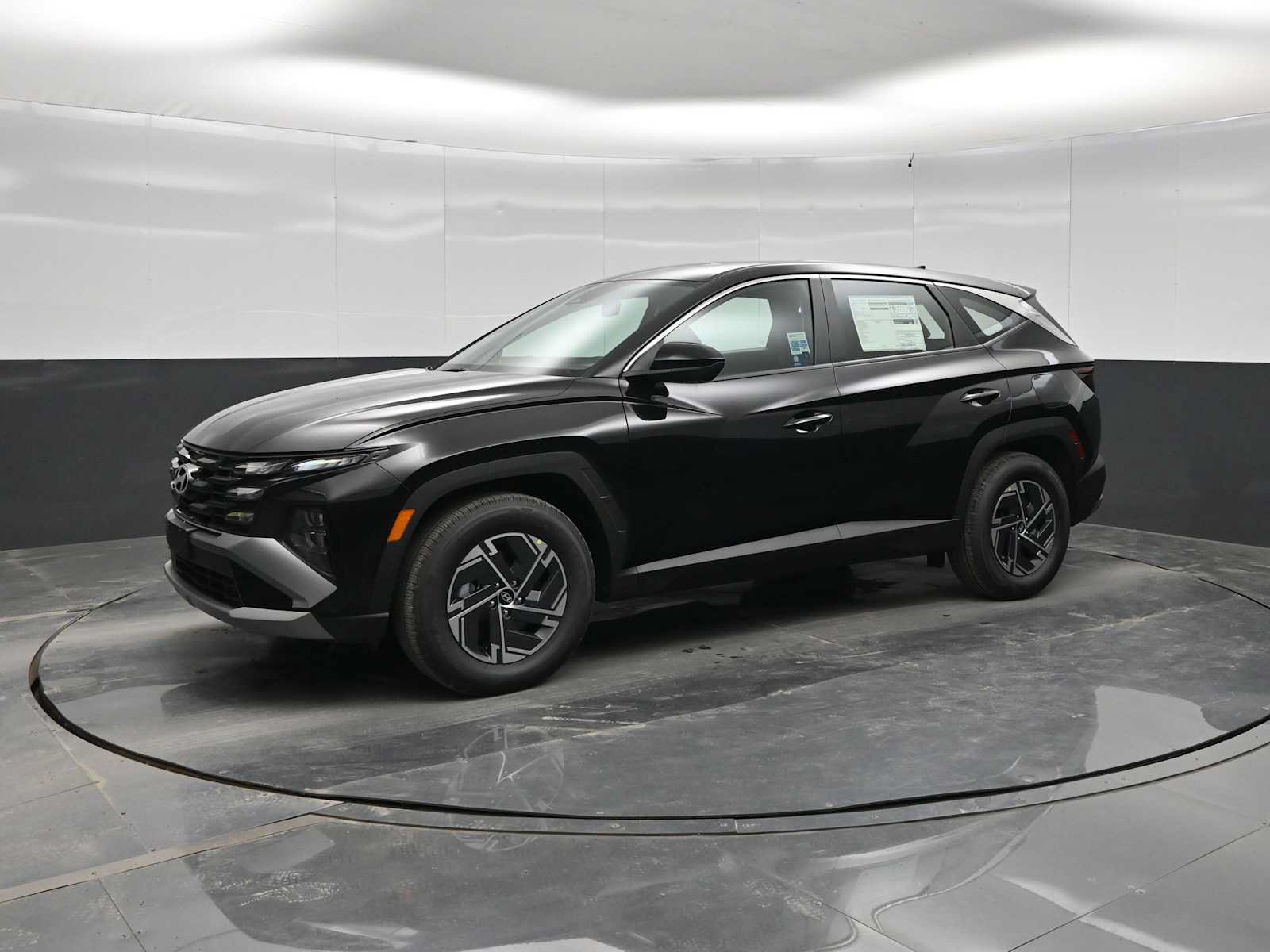 New 2026 Hyundai Tucson Blue SE FWD image 1