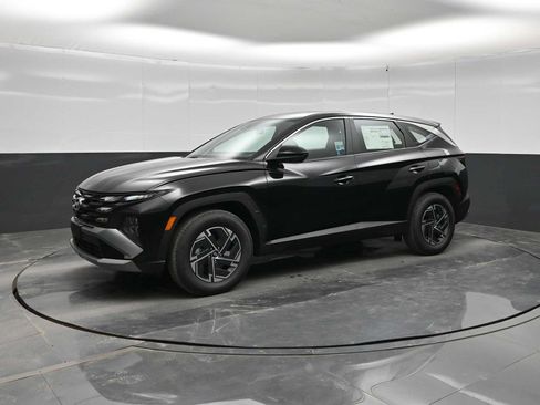 New 2026 Hyundai Tucson Blue SE FWD image 1