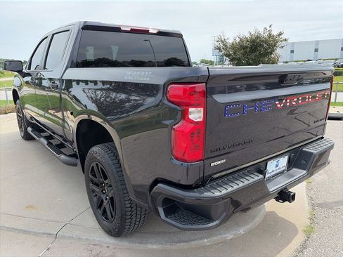 Used 2024 Chevrolet Silverado 1500 Custom Trail Boss w/ Dark Appearance Package AWD/4WD image 18