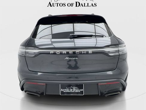 Used 2024 Porsche Macan AWD/4WD image 9
