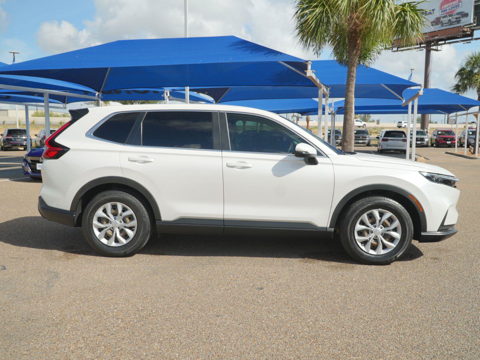 Used 2025 Honda CR-V LX image 9
