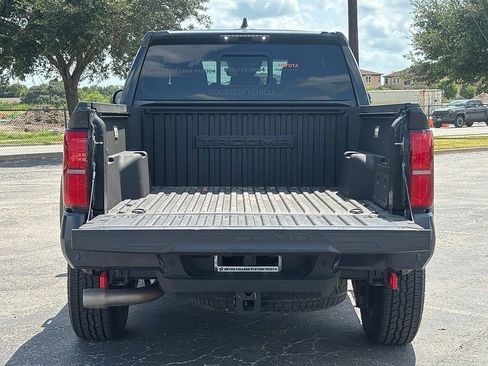 Used 2025 Toyota Tacoma TRD Off-Road w/ TRD Off Road Upgrade Package AWD/4WD image 6