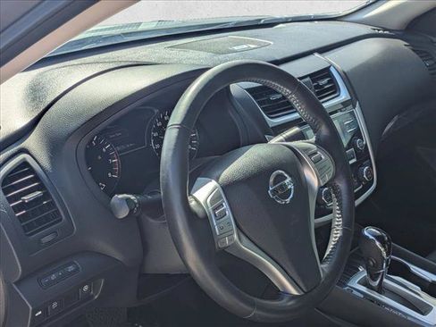 Used 2018 Nissan Altima 2.5 SL FWD image 10