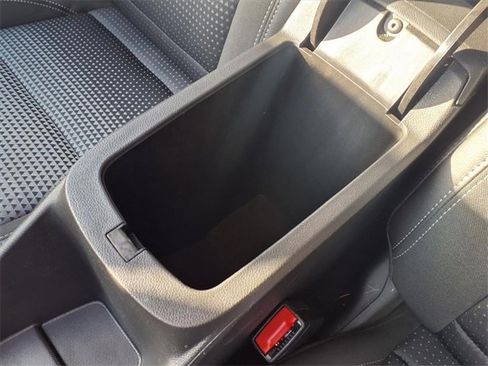 Used 2025 Chevrolet Trax LT w/ LT Convenience Package image 46