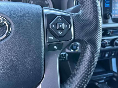 Used 2016 Toyota Tacoma Limited image 26