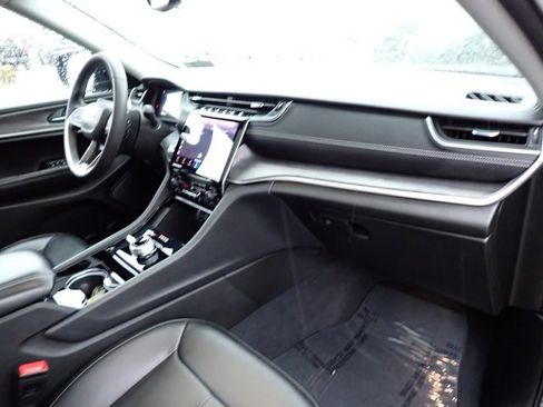 Certified 2023 Jeep Grand Cherokee Limited image 13