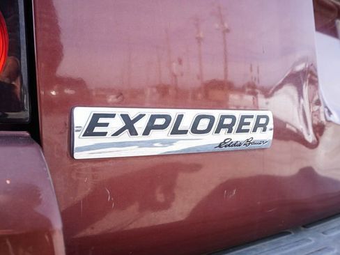 Used 2010 Ford Explorer Eddie Bauer image 5