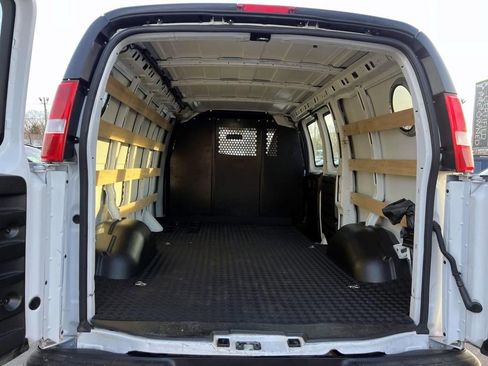 Used 2024 Chevrolet Express 2500 w/ Driver Convenience Package RWD image 13