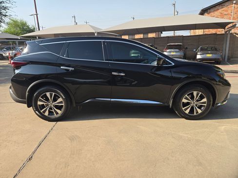Used 2022 Nissan Murano S FWD image 2