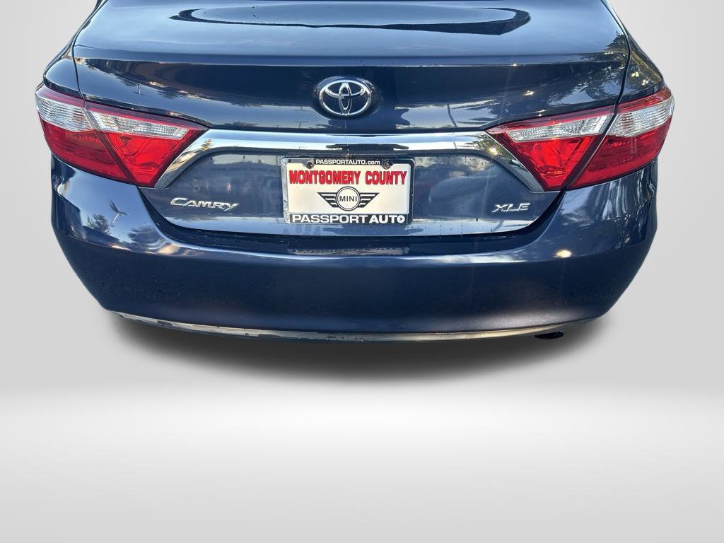 Used 2017 Toyota Camry XLE FWD image 17