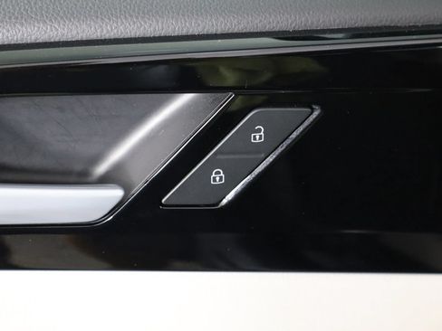 Used 2025 Volkswagen Taos S FWD image 21