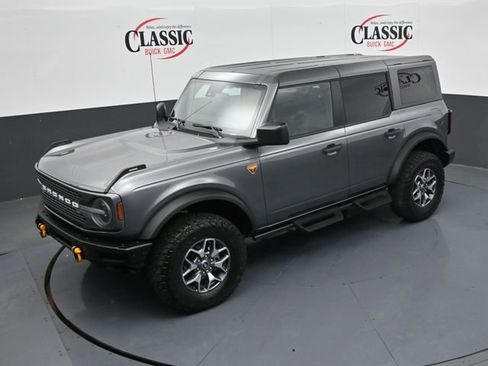 Used 2024 Ford Bronco Badlands image 18