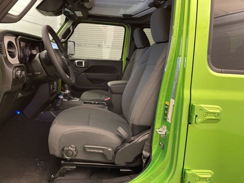 New 2026 Jeep Gladiator Sport image 14