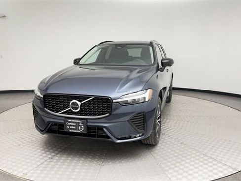 Certified 2025 Volvo XC60 B5 Plus image 7