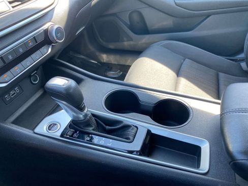 Used 2025 Nissan Altima 2.5 SV image 41