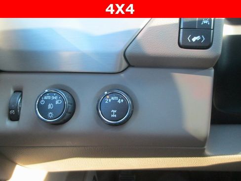 Used 2017 GMC Yukon SLT image 26