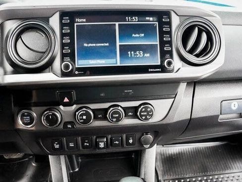 Used 2020 Toyota Tacoma TRD Sport w/ Technology Package AWD/4WD image 19