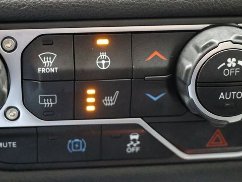 Used 2024 Jeep Wrangler Unlimited w/ Convenience Group image 25