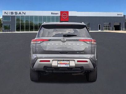 Certified 2025 Nissan Pathfinder SL