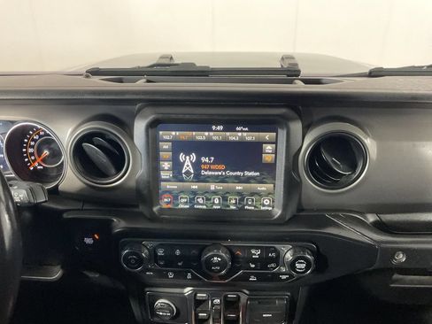 Used 2022 Jeep Wrangler Unlimited Sport AWD/4WD image 13
