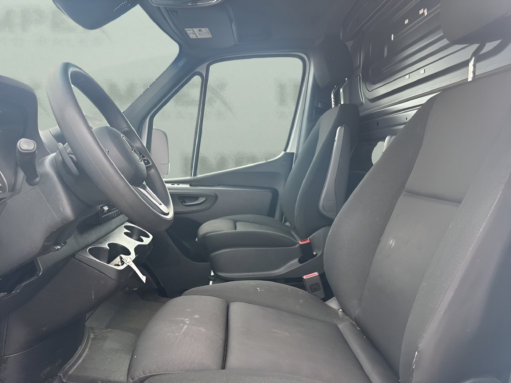 Used 2024 Mercedes-Benz Sprinter 2500 w/ Acoustic Package image 7