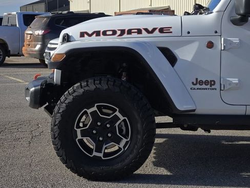 Used 2020 Jeep Gladiator Mojave image 8