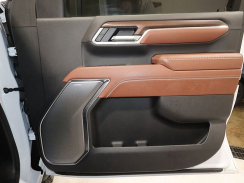 Certified 2025 GMC Sierra 3500 Denali Ultimate image 21