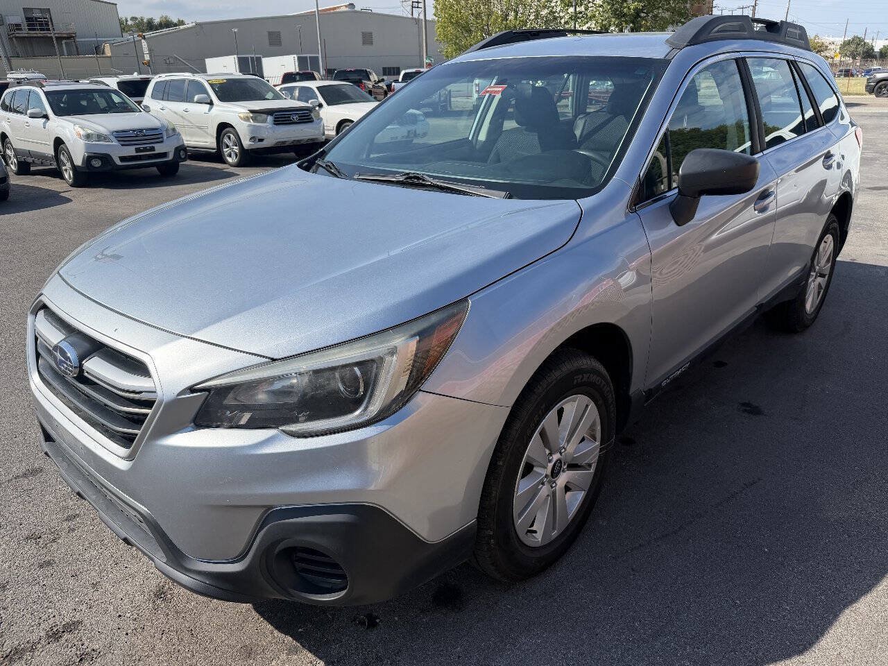 Used 2018 Subaru Outback 2.5i AWD/4WD image 4