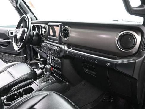 Used 2020 Jeep Wrangler Unlimited Sport AWD/4WD image 16