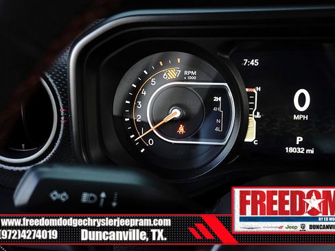 Used 2024 Jeep Wrangler Rubicon AWD/4WD image 25