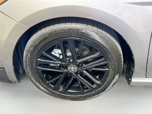 Used 2025 Toyota Camry SE FWD image 13